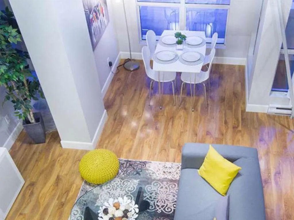 King Suites Downtown Vancouver Apartment